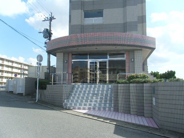 アース・フレンドリー那珂の物件外観写真