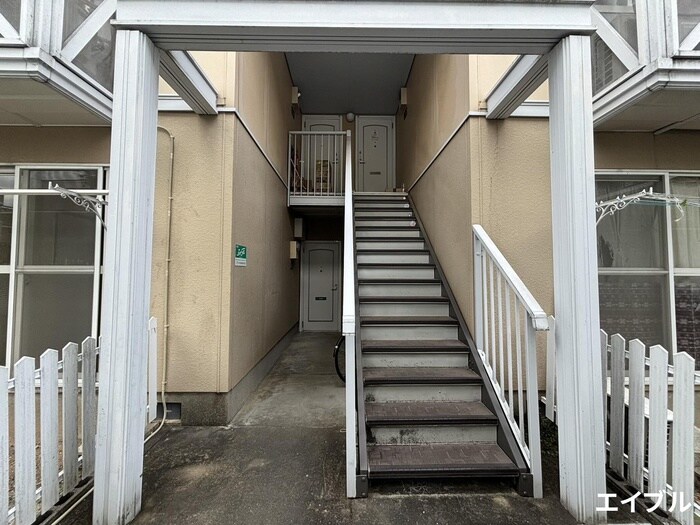 ウイング若葉台の物件外観写真