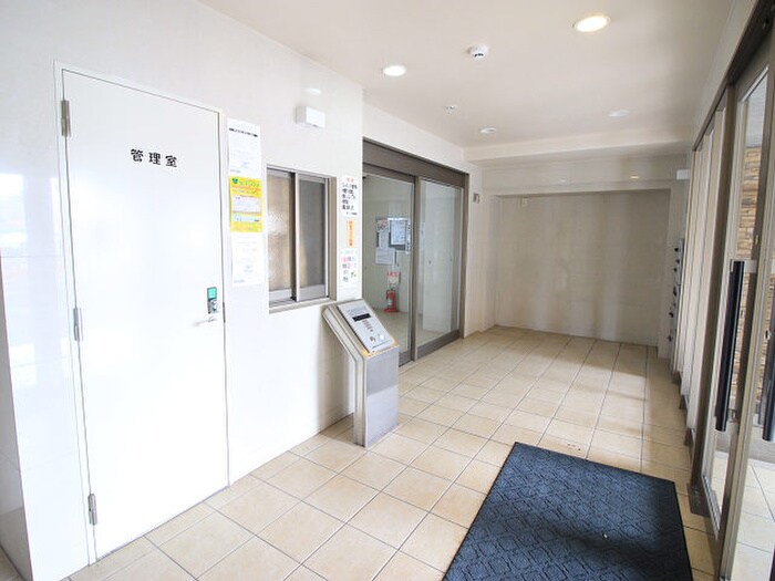 ウイングス砂津の物件外観写真