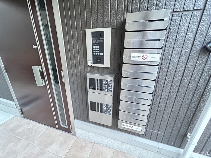 オーヴの物件外観写真