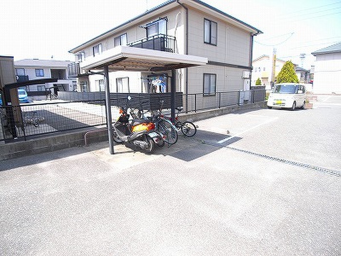 フローラルハイツⅠAの物件外観写真