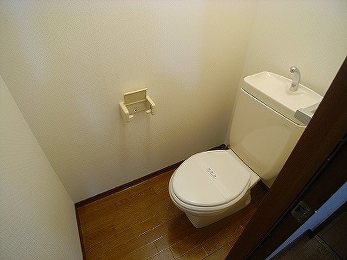 フローラルハイツⅠAの物件内観写真