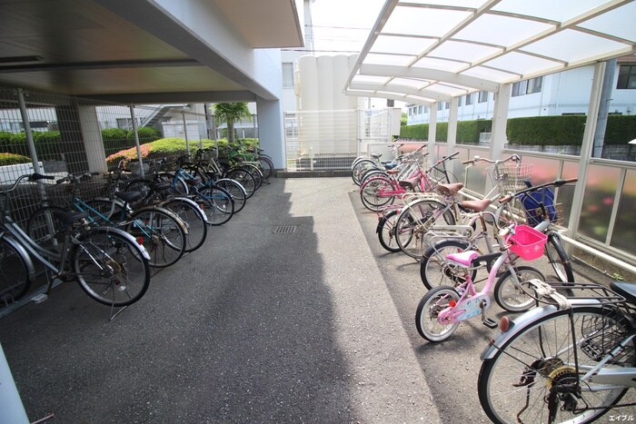 サンバード春日の物件外観写真