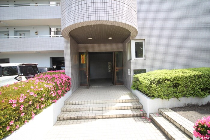サンバード春日の物件外観写真