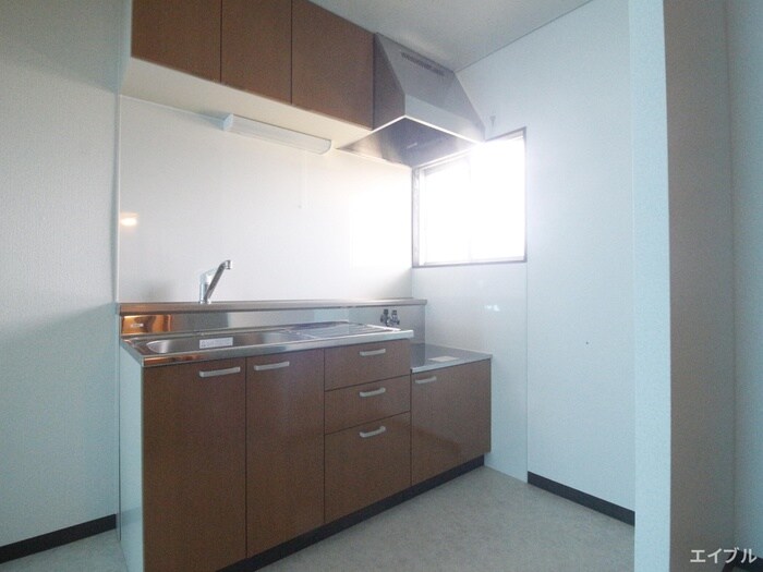 ルミエール春日の物件内観写真