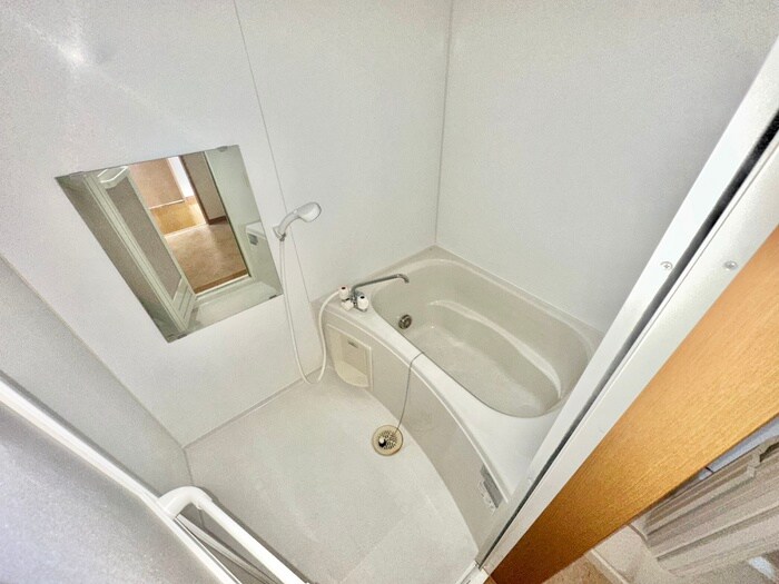 グランドハイツ垣生の物件内観写真