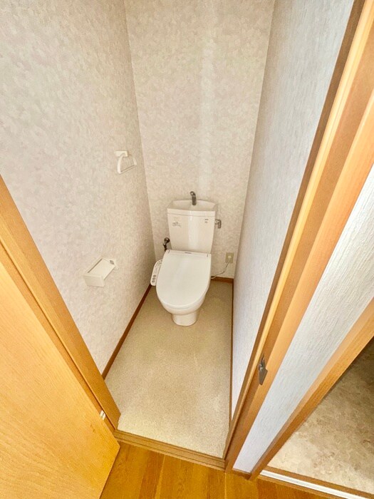 グランドハイツ垣生の物件内観写真