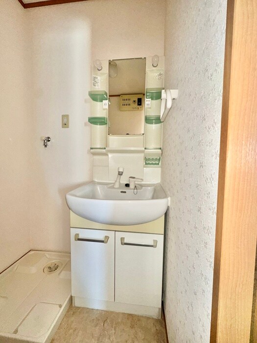 グランドハイツ垣生の物件内観写真