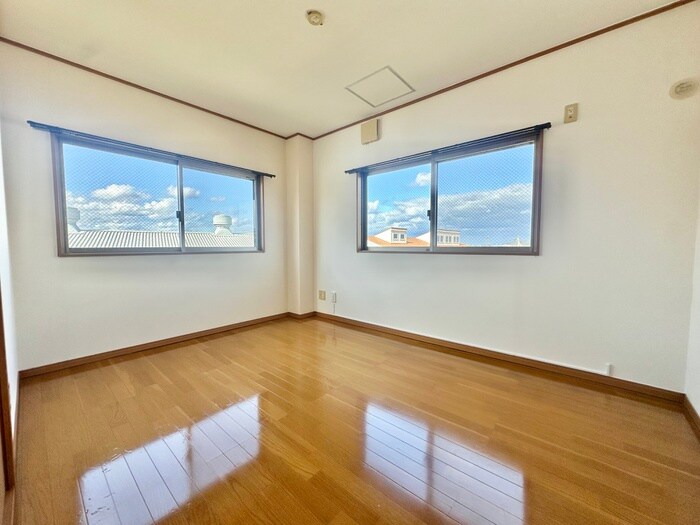 グランドハイツ垣生の物件内観写真