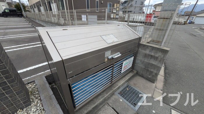 ムーンラヴァースの物件外観写真