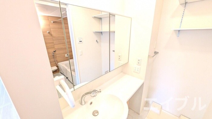 ムーンラヴァースの物件内観写真