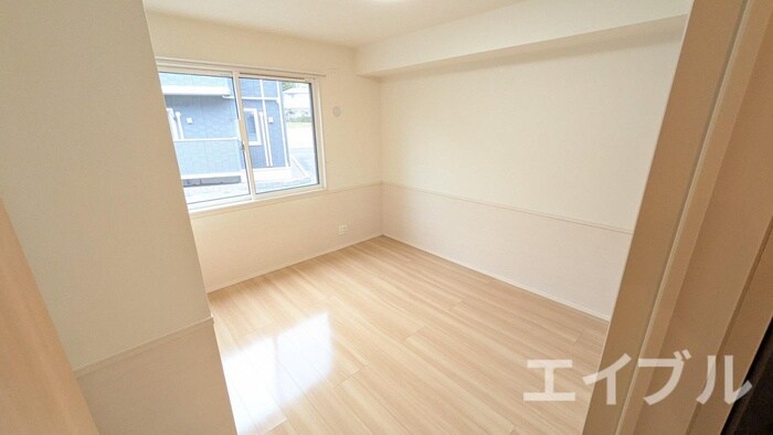 ムーンラヴァースの物件内観写真