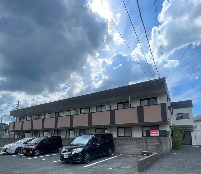 ウエストウィンの物件外観写真