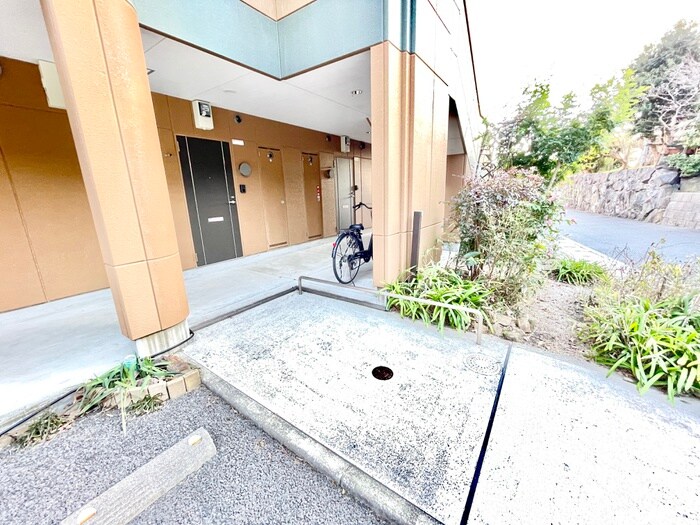 メゾン・ド・ロータスの物件外観写真