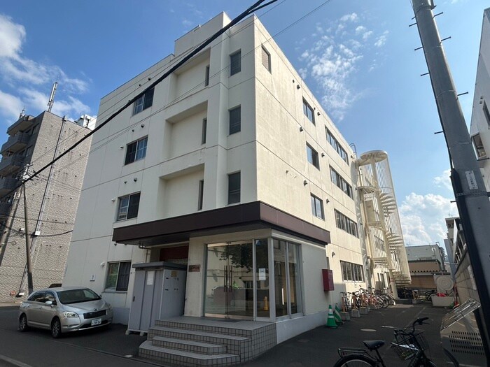 ﾄﾞﾐ-ﾙいけはたの物件外観写真