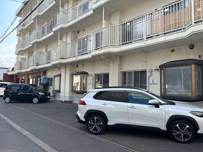 ﾄﾞﾐ-ﾙいけはたの物件外観写真