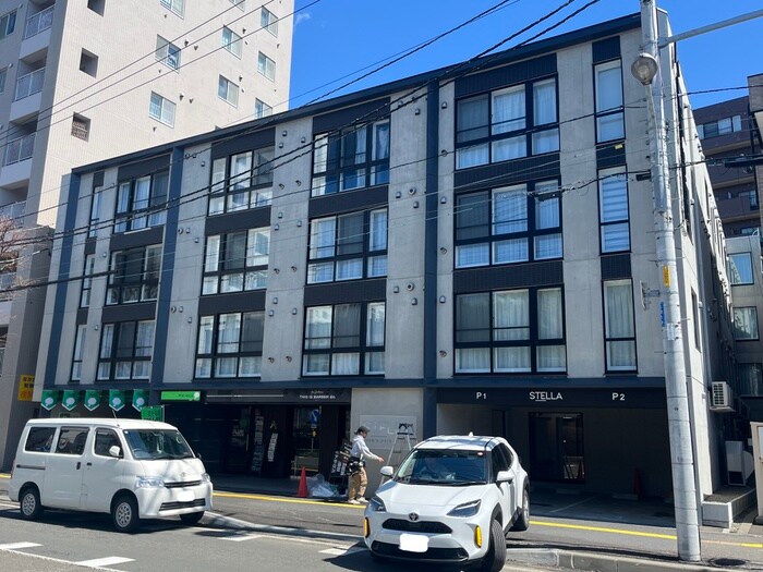 アルファスクエア学園前の物件外観写真