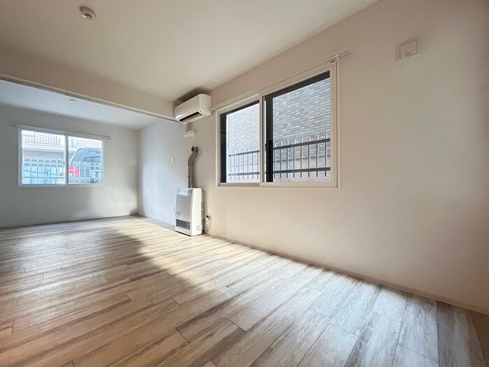 アルファスクエア学園前の物件内観写真