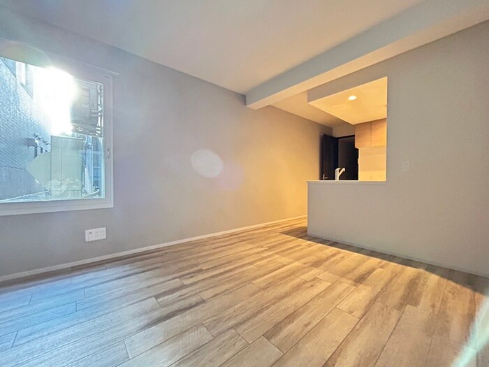 アルファスクエア学園前の物件内観写真