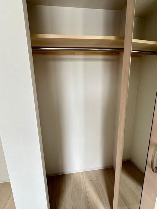 アルファスクエア学園前の物件内観写真