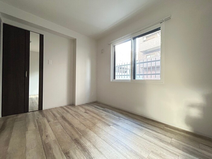 アルファスクエア学園前の物件内観写真