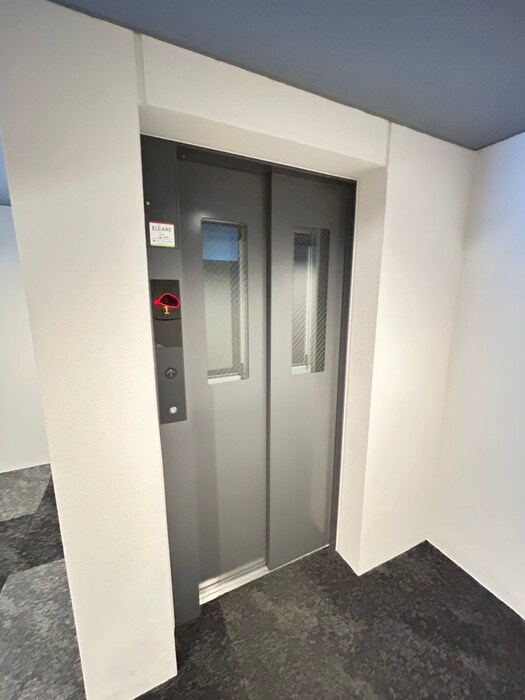 アルファスクエア学園前の物件外観写真