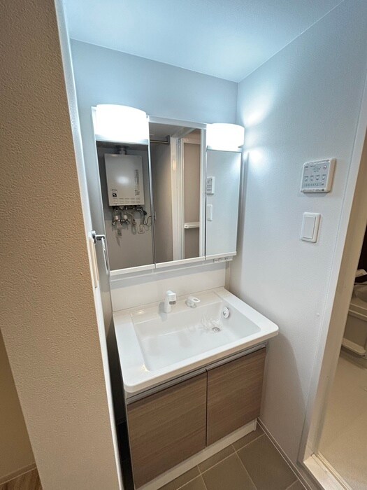 アルファスクエア学園前の物件内観写真