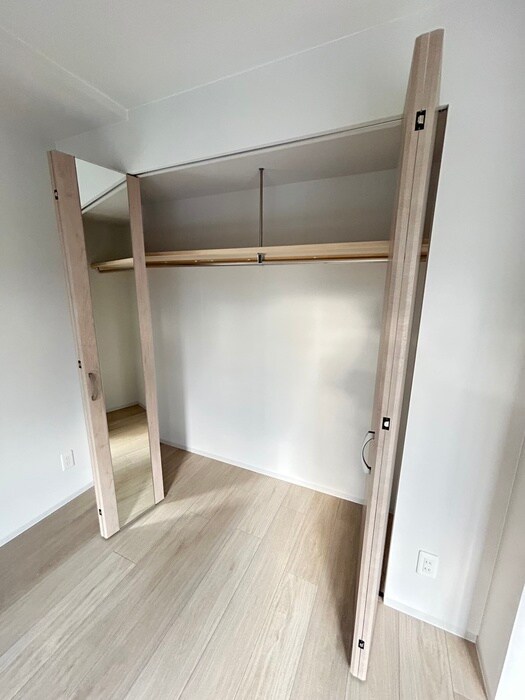 アルファスクエア学園前の物件内観写真