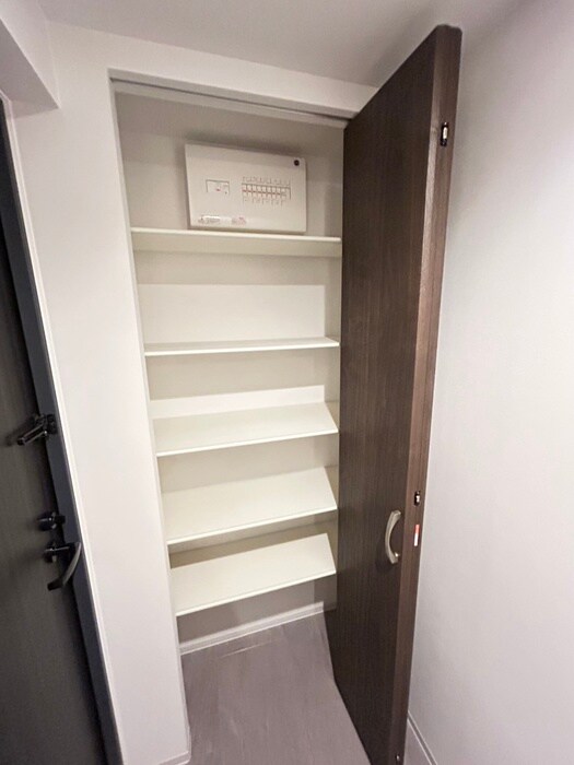 アルファスクエア学園前の物件内観写真