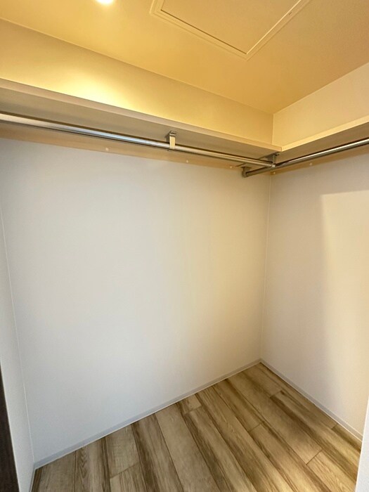 アルファスクエア学園前の物件内観写真