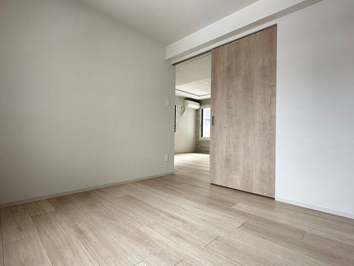 アルファスクエア学園前の物件内観写真