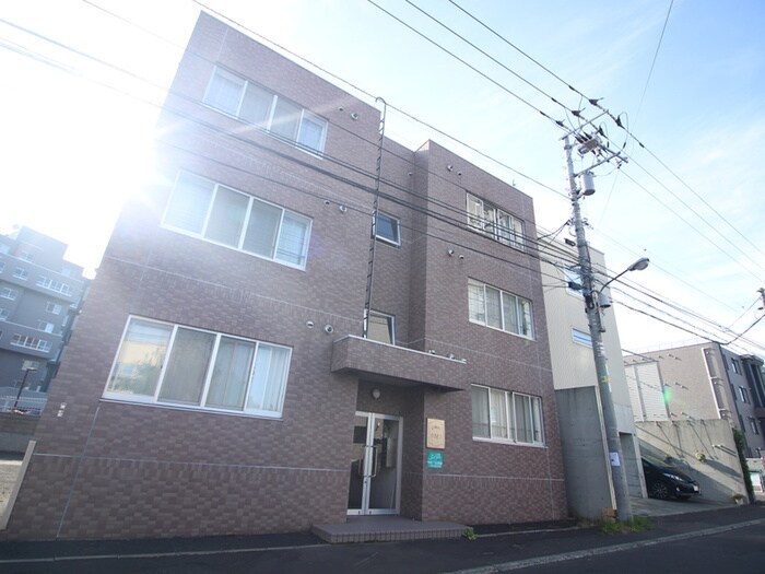 CORPOｸﾘｵﾈの物件外観写真