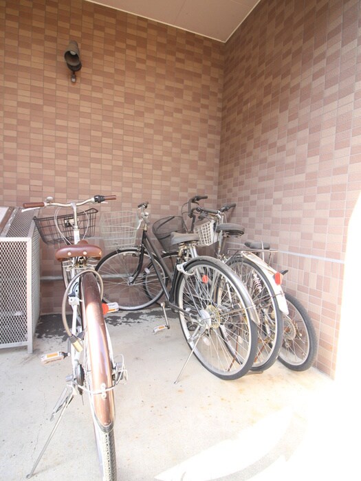 CORPOｸﾘｵﾈの物件外観写真