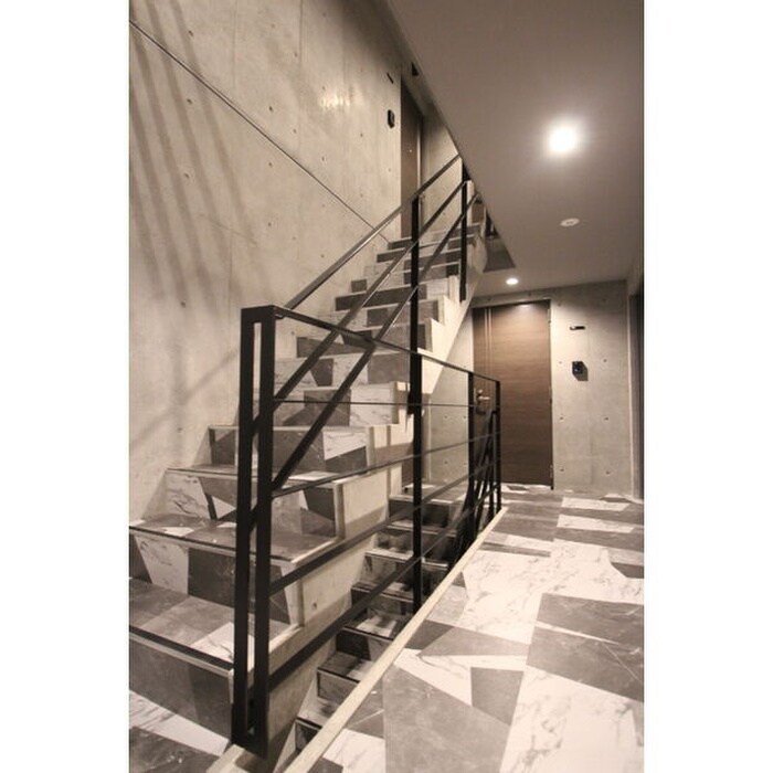 White spanker南郷7丁目の物件外観写真