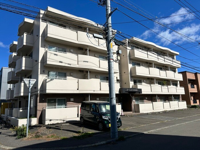 グランメ－ル弘道館第１の物件外観写真