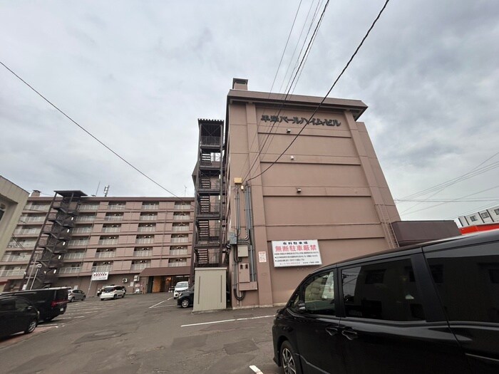 平岸パ－ルハイムの物件外観写真