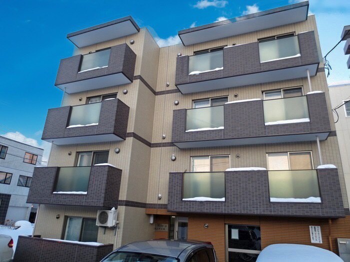 プレイオ－ネ北１３条の物件外観写真