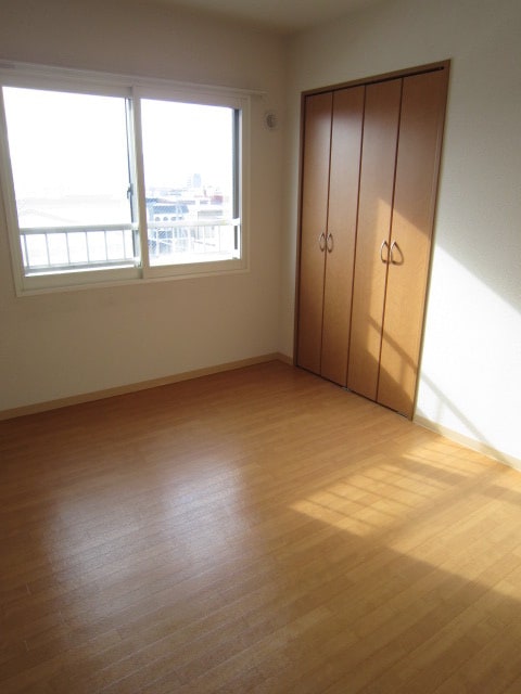 ヤマネＢＬＤの物件内観写真