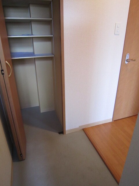 ヤマネＢＬＤの物件内観写真