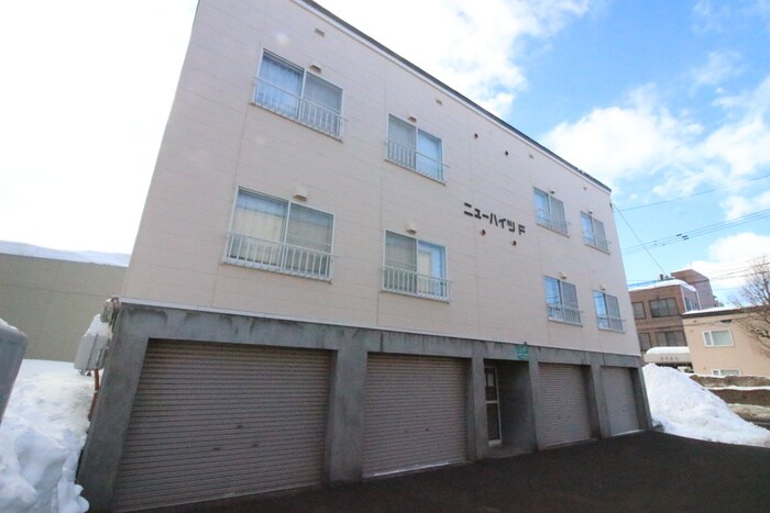 ニューハイツFの物件外観写真