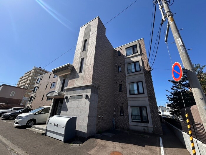 リージェンス平岸の物件外観写真