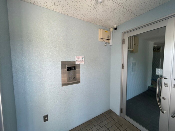 House of LIZA 平岸壱番館の物件外観写真