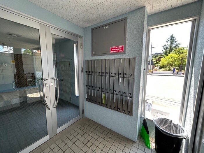 House of LIZA 平岸壱番館の物件外観写真