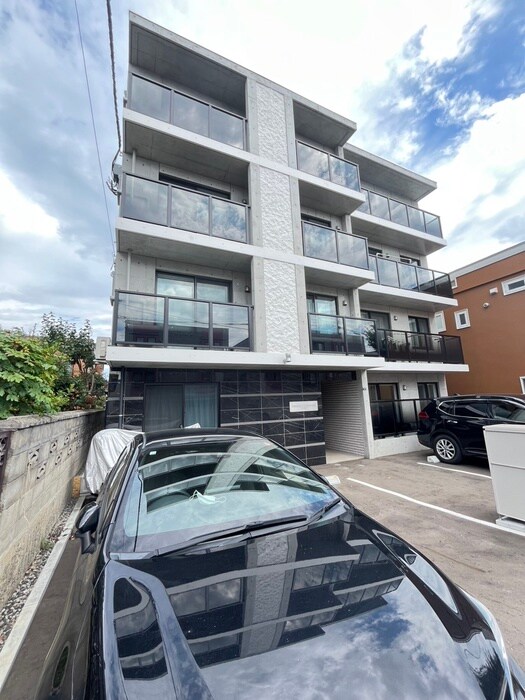 RESIDENCE SHINMEI 新道東の物件外観写真