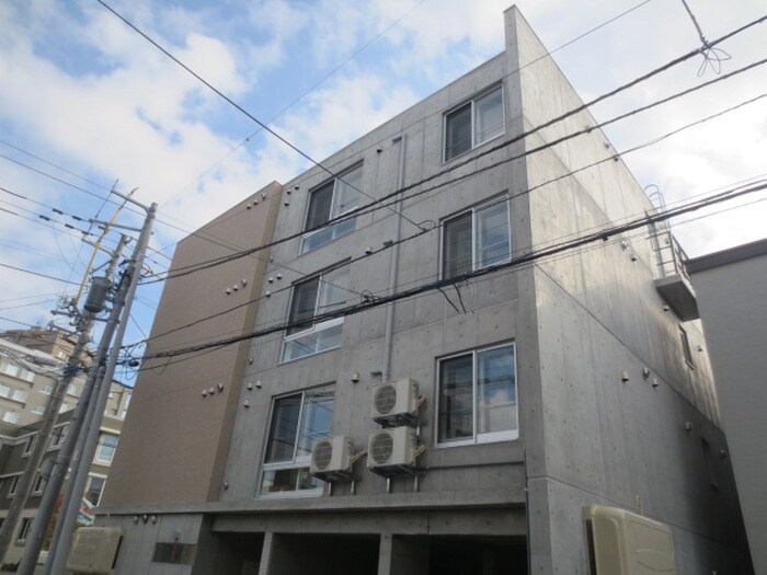 ティファーレ麻生の物件外観写真