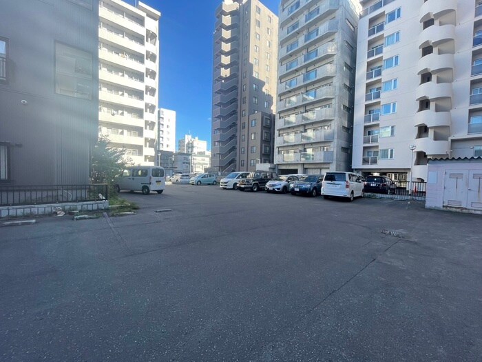 サンシャイン円山の物件外観写真