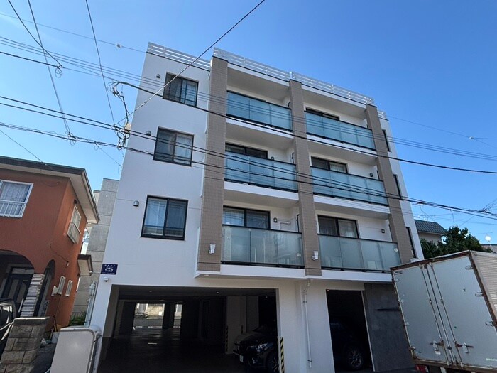 Four Seasons 福住の物件外観写真