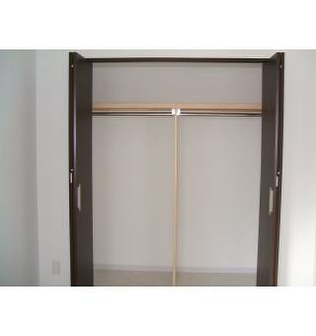 トライフォ－ス１２の物件内観写真