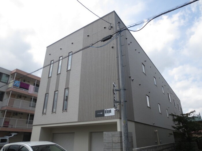 blanc本町の物件外観写真