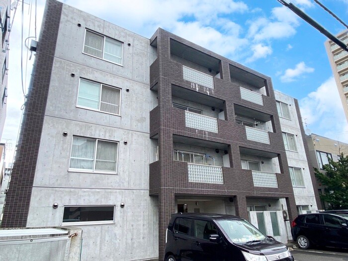 リヴェ－ル元町の物件外観写真